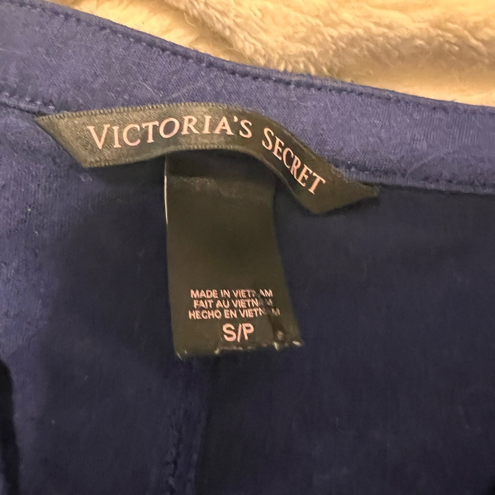 Victoria’ Secret pajama set. - Picture 3 of 5